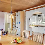 Beautiful In With Kitchen *