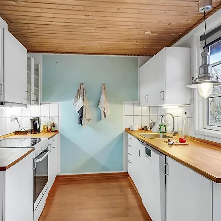 Holiday home Beautiful In With Kitchen