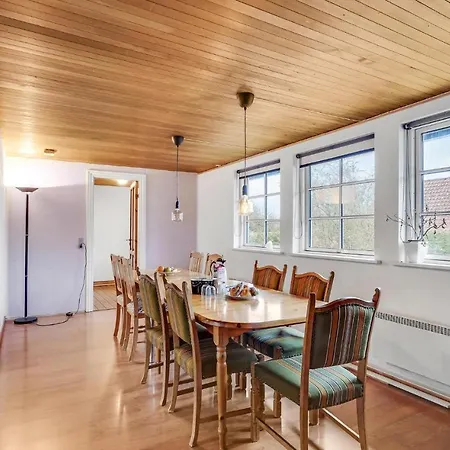 Beautiful In With Kitchen Holiday home *