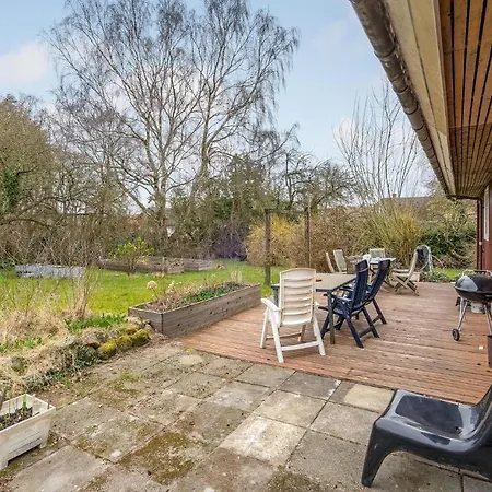 Beautiful In With Kitchen Holiday home *