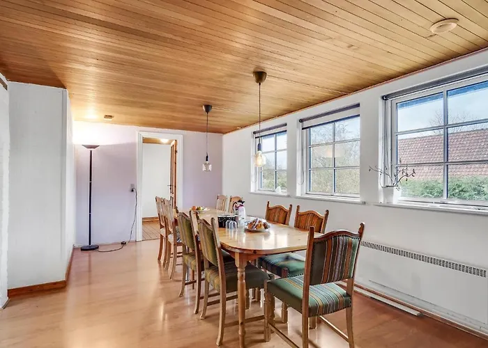 Beautiful In With Kitchen Holiday home *