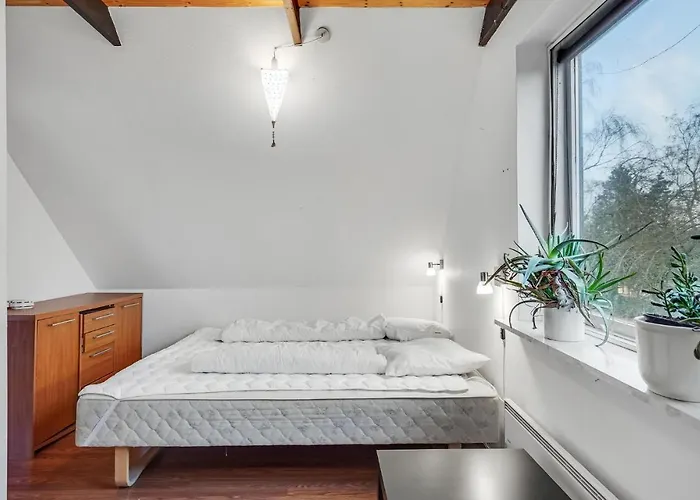 Beautiful In With Kitchen Millinge